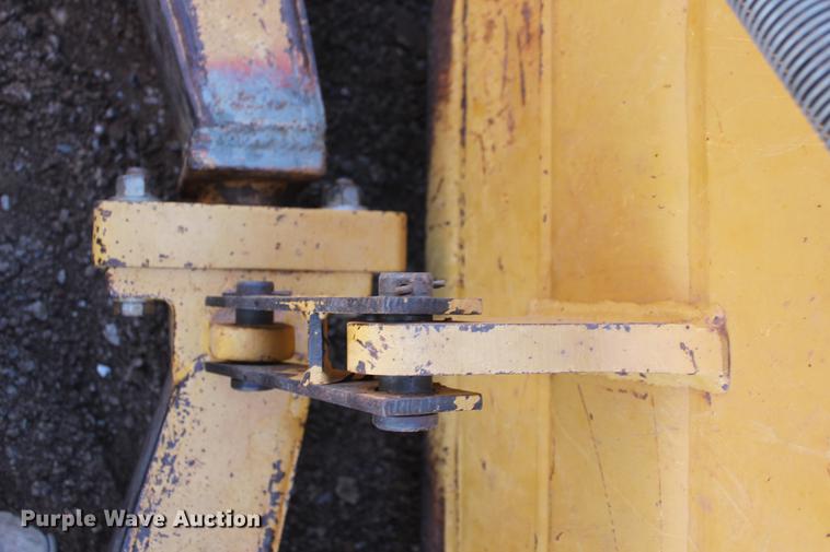 image for item DB5167 2006 Caterpillar D6R XL Series III dozer