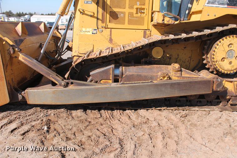 image for item DB5167 2006 Caterpillar D6R XL Series III dozer