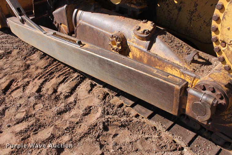 image for item DB5167 2006 Caterpillar D6R XL Series III dozer