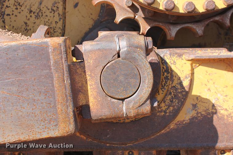 image for item DB5167 2006 Caterpillar D6R XL Series III dozer