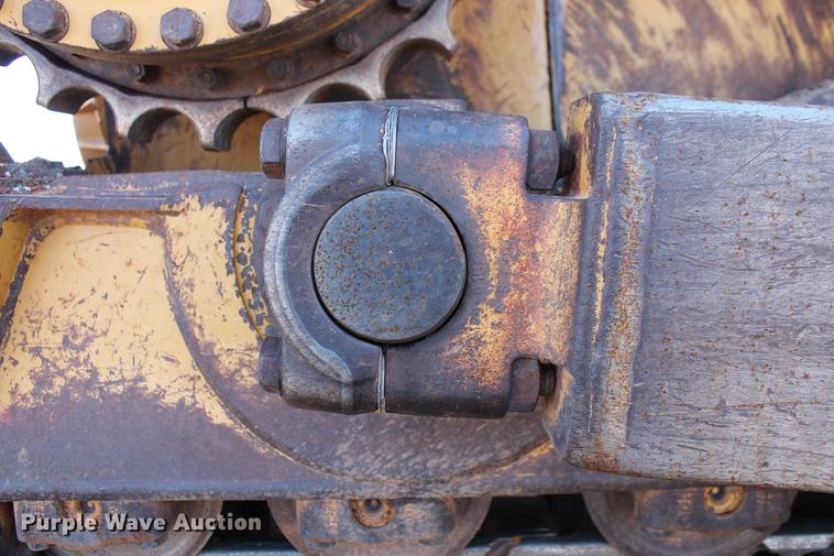 image for item DB5167 2006 Caterpillar D6R XL Series III dozer