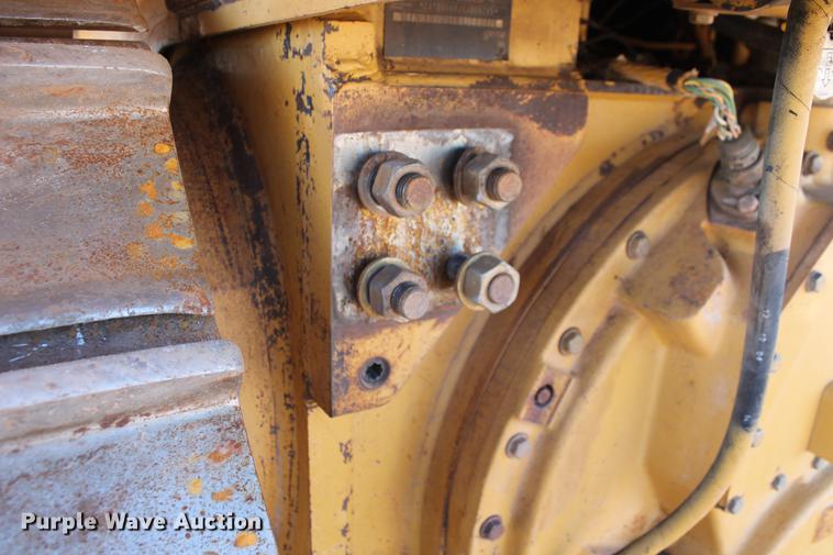 image for item DB5167 2006 Caterpillar D6R XL Series III dozer