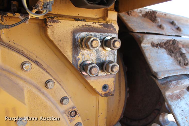image for item DB5167 2006 Caterpillar D6R XL Series III dozer