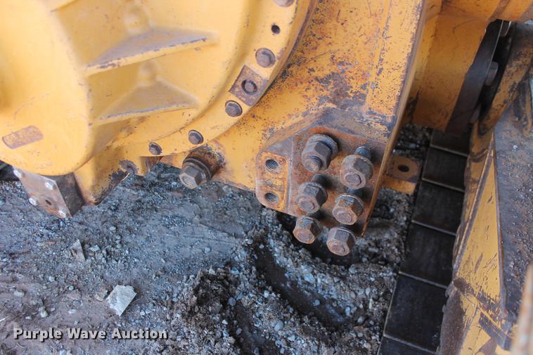 image for item DB5167 2006 Caterpillar D6R XL Series III dozer