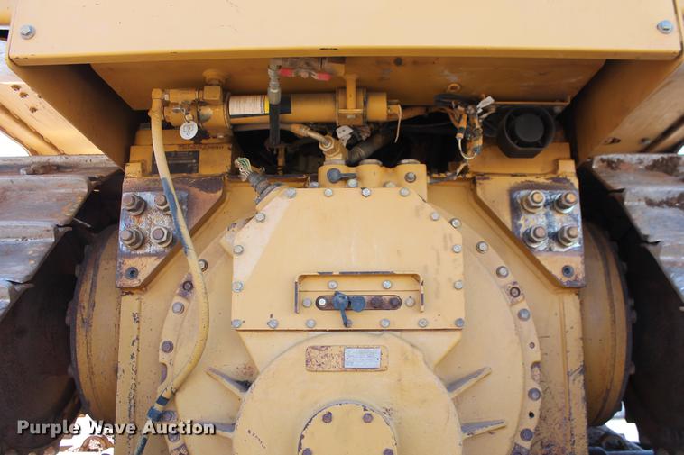 image for item DB5167 2006 Caterpillar D6R XL Series III dozer