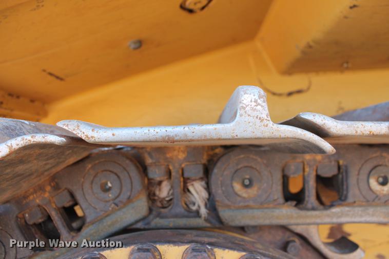 image for item DB5167 2006 Caterpillar D6R XL Series III dozer