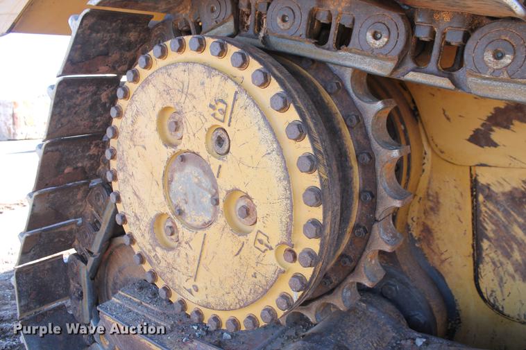 image for item DB5167 2006 Caterpillar D6R XL Series III dozer