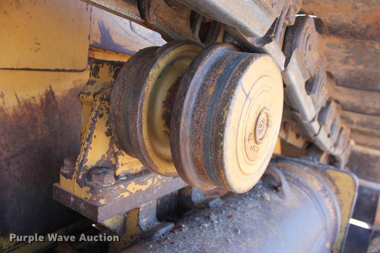 image for item DB5167 2006 Caterpillar D6R XL Series III dozer