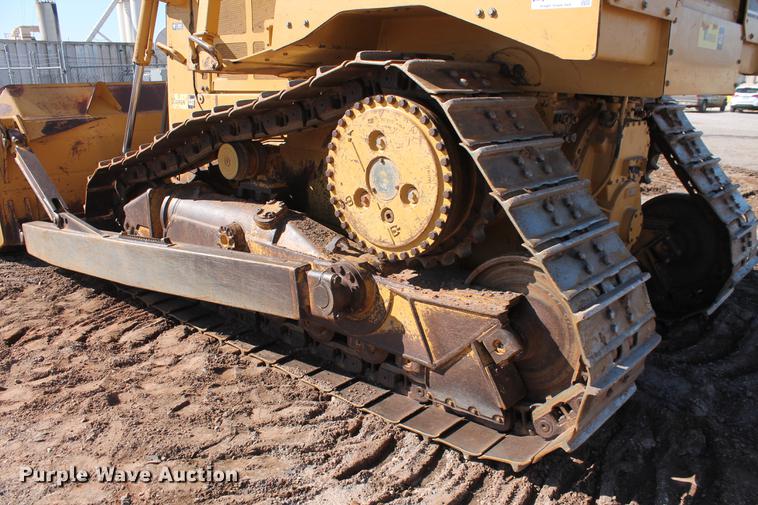 image for item DB5167 2006 Caterpillar D6R XL Series III dozer