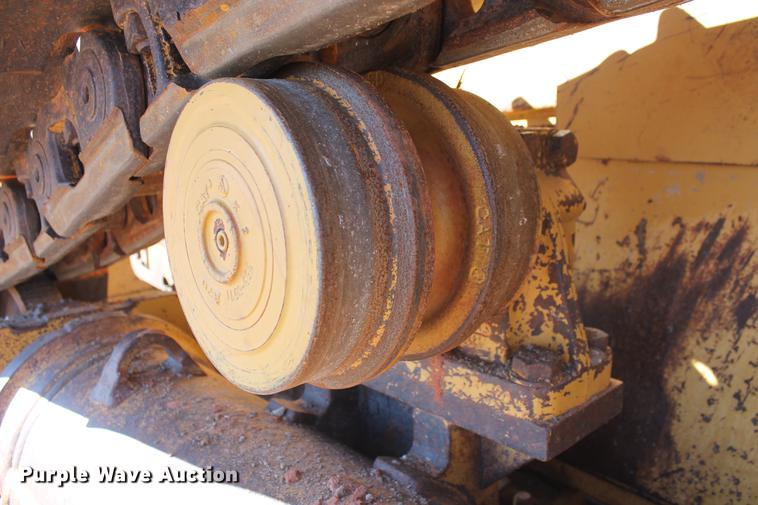 image for item DB5167 2006 Caterpillar D6R XL Series III dozer