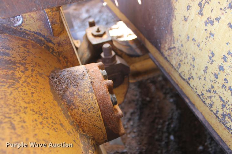 image for item DB5167 2006 Caterpillar D6R XL Series III dozer