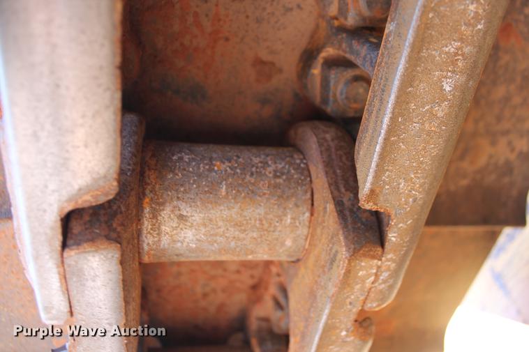 image for item DB5167 2006 Caterpillar D6R XL Series III dozer