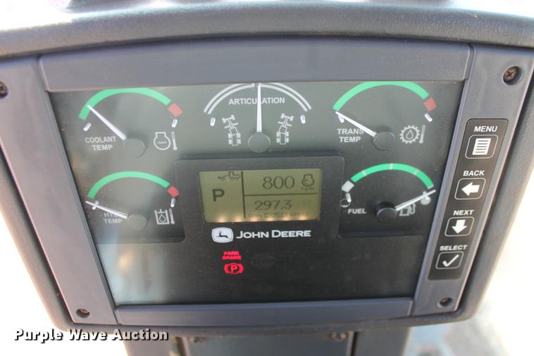 image for item DB5168 2005 John Deere 672D motor grader