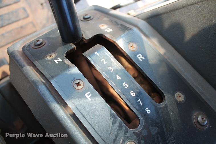 image for item DB5168 2005 John Deere 672D motor grader