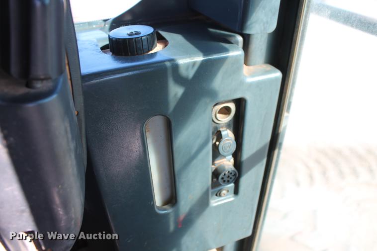 image for item DB5168 2005 John Deere 672D motor grader