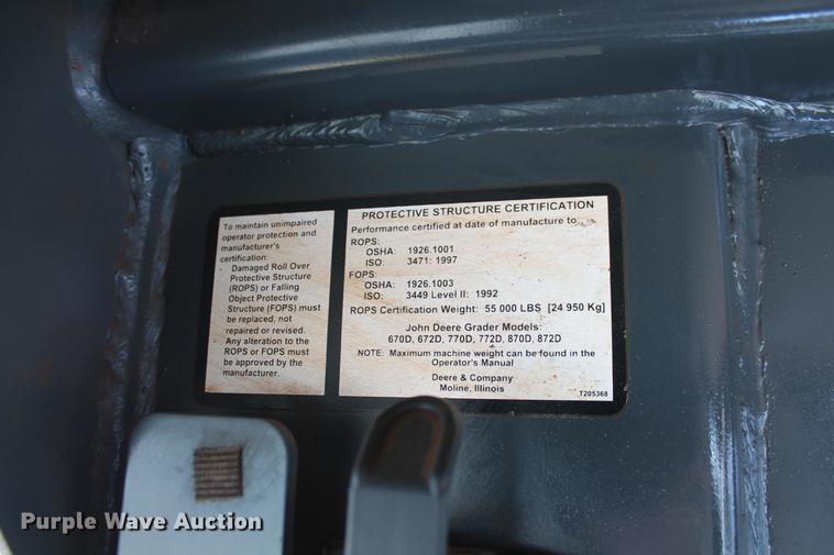 image for item DB5168 2005 John Deere 672D motor grader