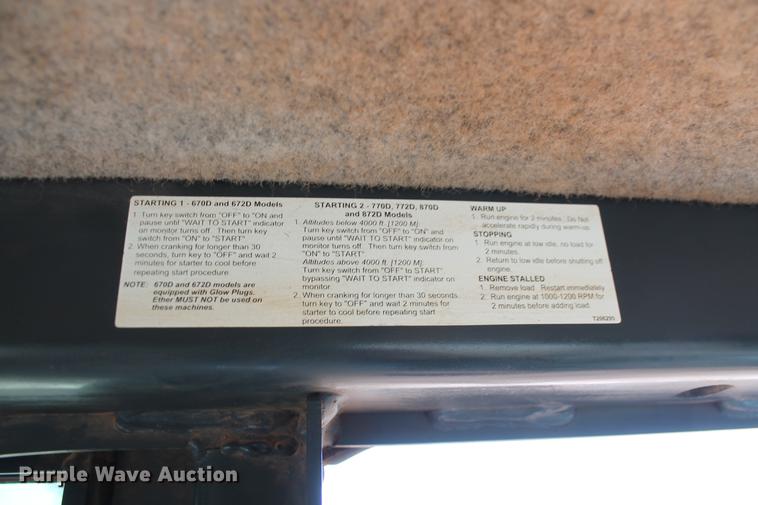 image for item DB5168 2005 John Deere 672D motor grader