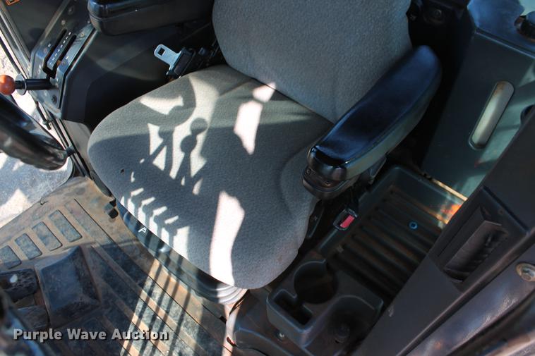 image for item DB5168 2005 John Deere 672D motor grader