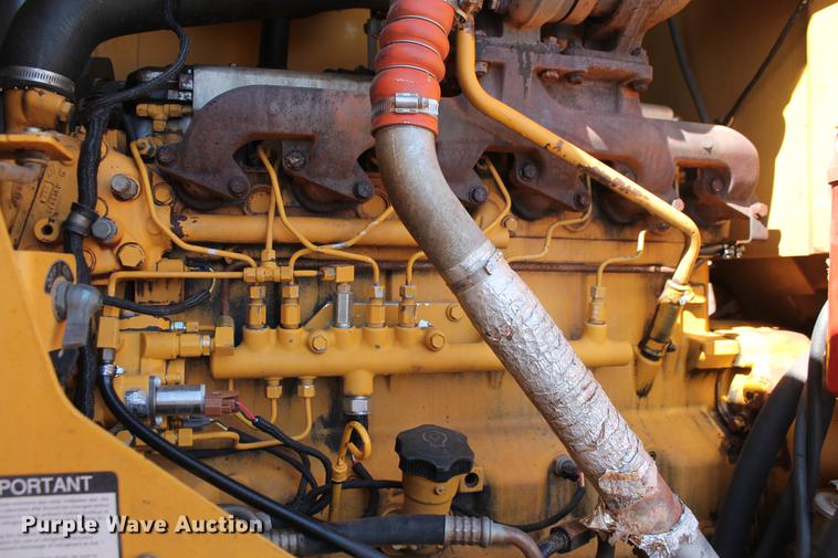 image for item DB5168 2005 John Deere 672D motor grader