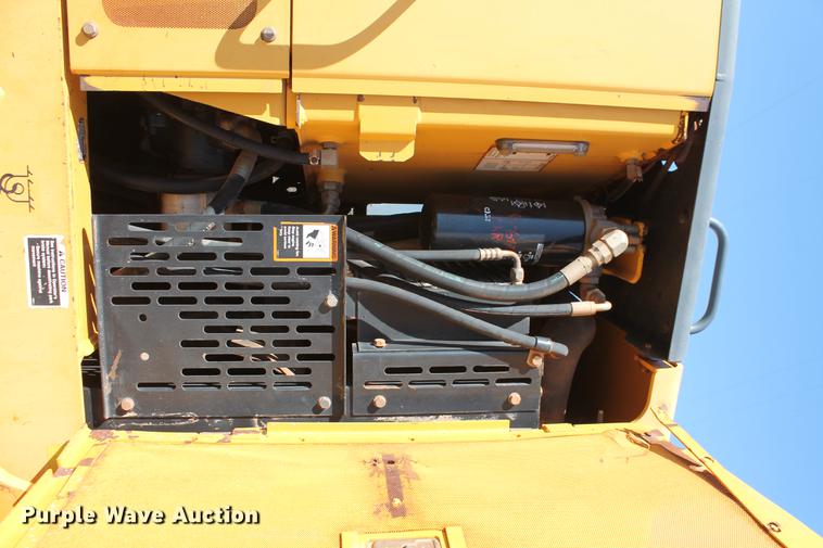 image for item DB5168 2005 John Deere 672D motor grader