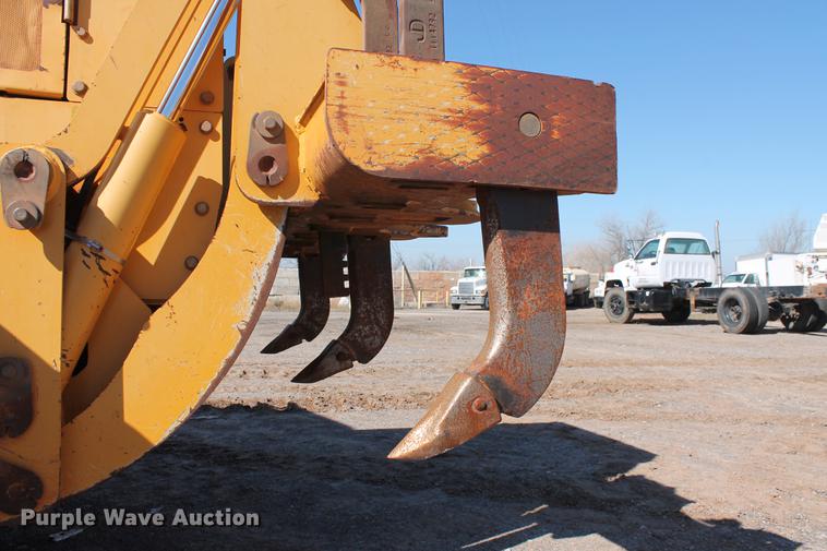 image for item DB5168 2005 John Deere 672D motor grader