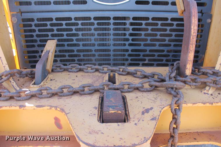 image for item DB5168 2005 John Deere 672D motor grader