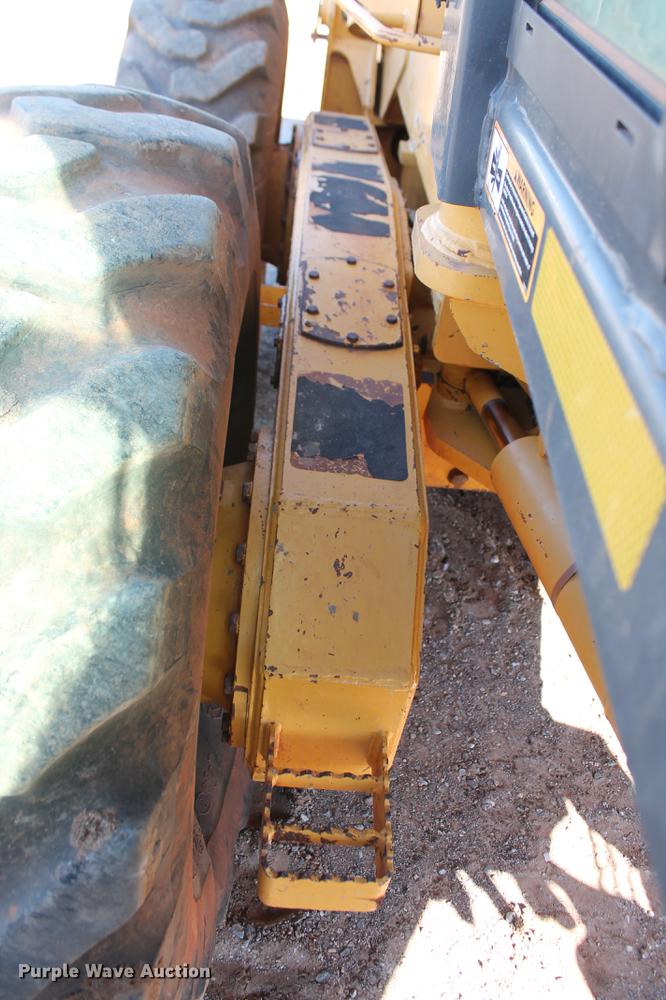 image for item DB5168 2005 John Deere 672D motor grader