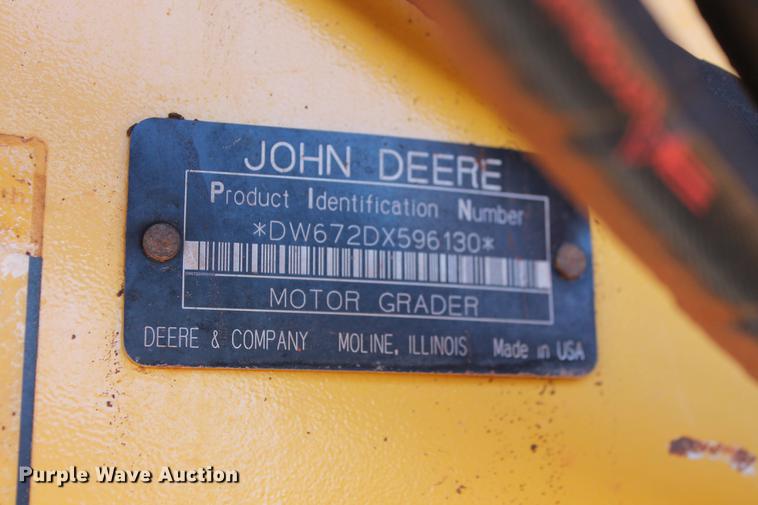 image for item DB5168 2005 John Deere 672D motor grader