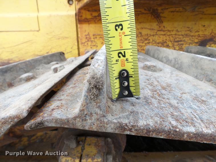 image for item DB7189 2003 Komatsu D65EX-15 dozer