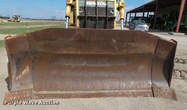 image for item DB7189 2003 Komatsu D65EX-15 dozer