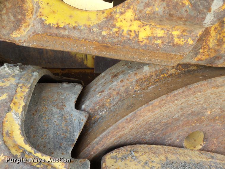 image for item DB7189 2003 Komatsu D65EX-15 dozer
