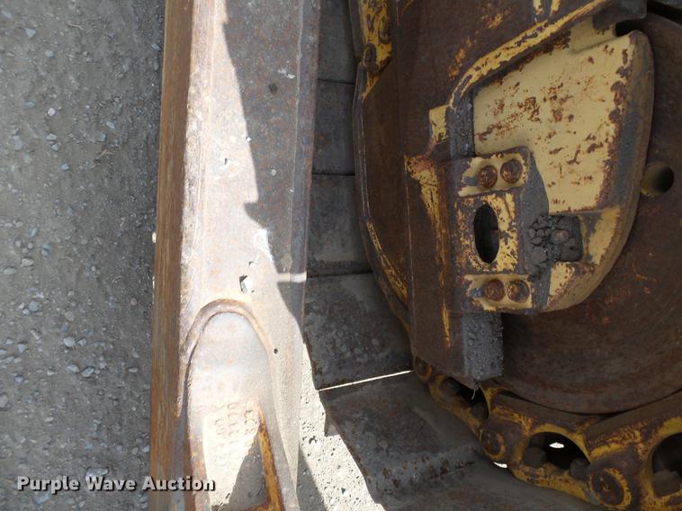 image for item DB7189 2003 Komatsu D65EX-15 dozer