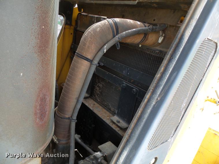 image for item DB7189 2003 Komatsu D65EX-15 dozer