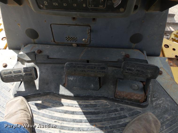 image for item DB7189 2003 Komatsu D65EX-15 dozer