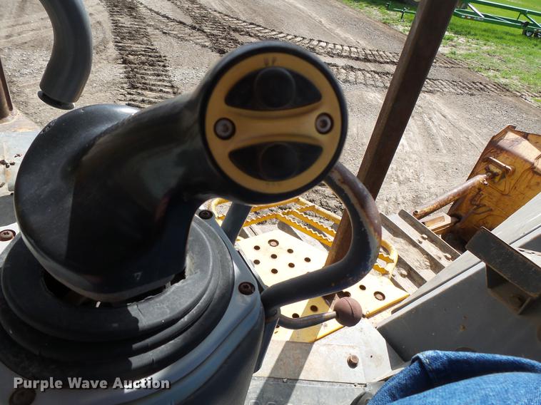 image for item DB7189 2003 Komatsu D65EX-15 dozer