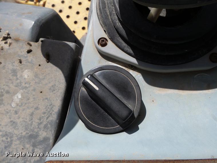 image for item DB7189 2003 Komatsu D65EX-15 dozer