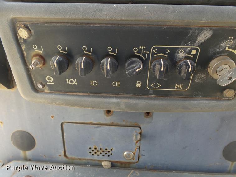 image for item DB7189 2003 Komatsu D65EX-15 dozer