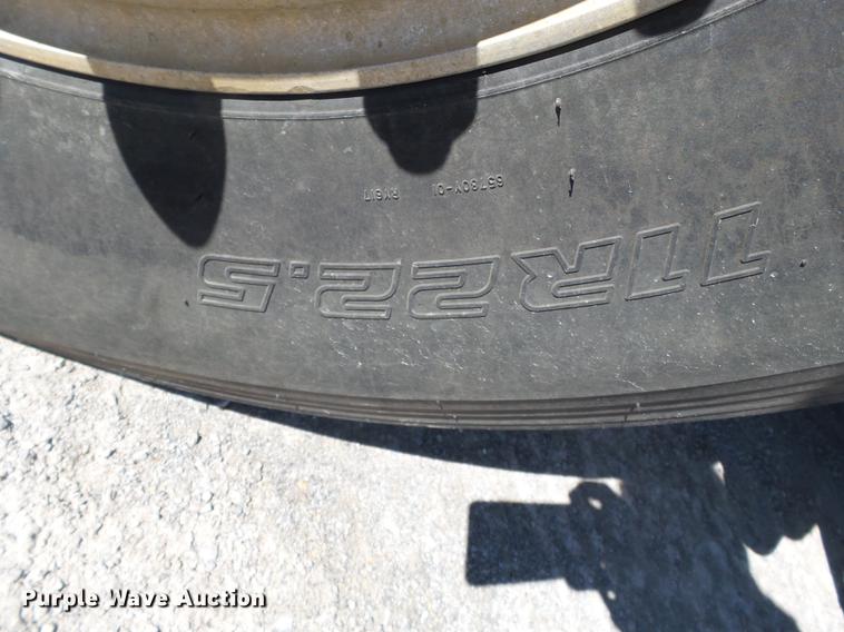 image for item DB7199 1997 Peterbilt 330 flatbed truck with mixing system