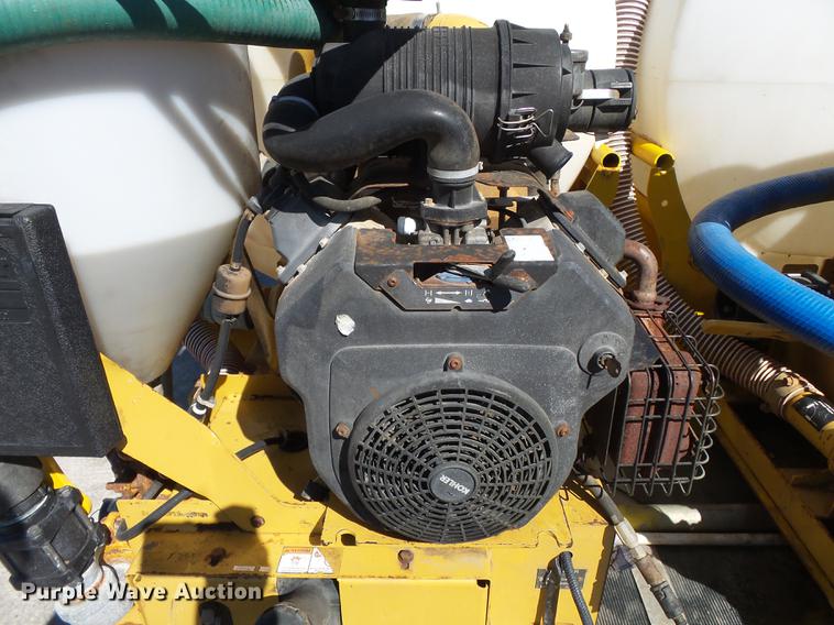 image for item DB7199 1997 Peterbilt 330 flatbed truck with mixing system