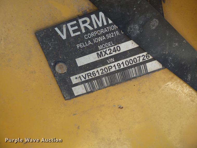 image for item DB7199 1997 Peterbilt 330 flatbed truck with mixing system