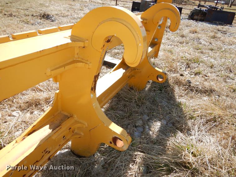 image for item DC0303 John Deere Worksite Pro loader pallet forks