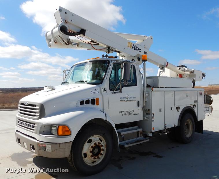 image for item DC0307 2005 Sterling Acterra bucket truck