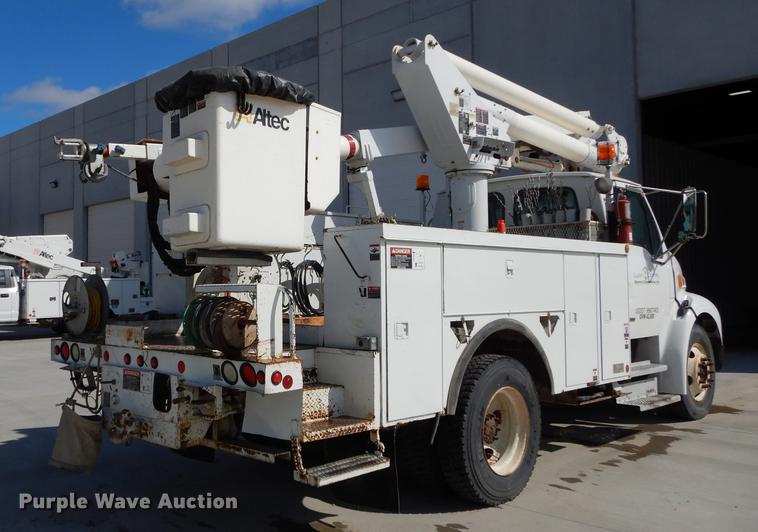 image for item DC0307 2005 Sterling Acterra bucket truck