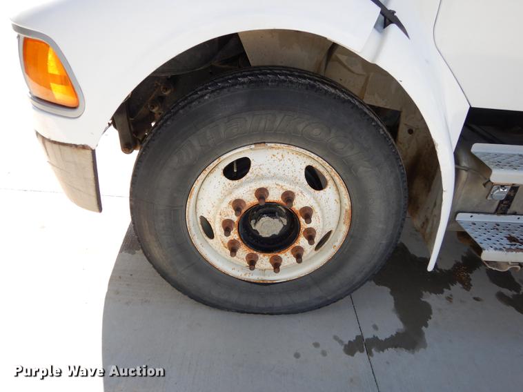 image for item DC0307 2005 Sterling Acterra bucket truck