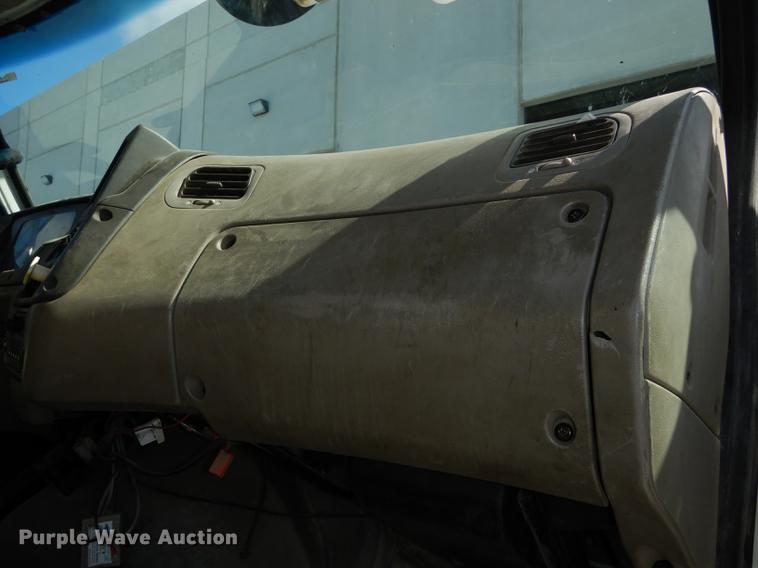 image for item DC0307 2005 Sterling Acterra bucket truck