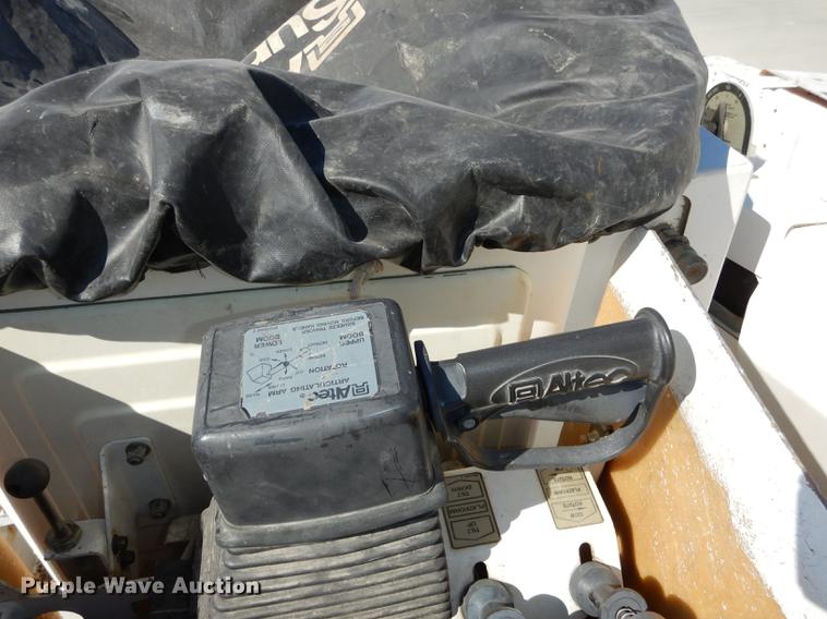 image for item DC0307 2005 Sterling Acterra bucket truck