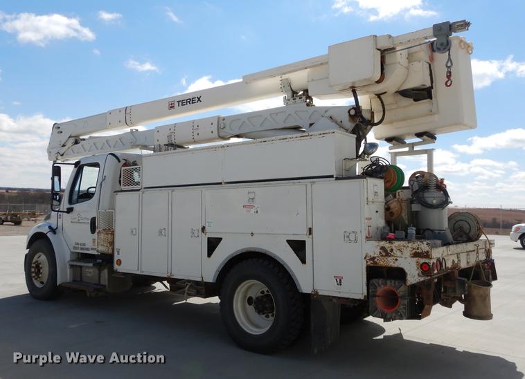image for item DC0310 2006 Freightliner M2 106 bucket truck