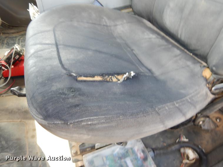 image for item DC0310 2006 Freightliner M2 106 bucket truck