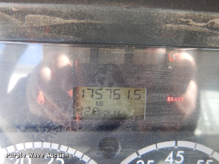 image for item DC0310 2006 Freightliner M2 106 bucket truck