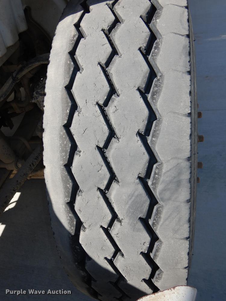 image for item DC0310 2006 Freightliner M2 106 bucket truck